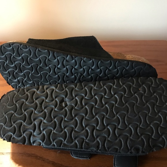 Comfortable sandal with buckles - Picture 4 of 4